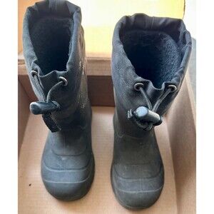 Boys Kamik Winter Boots. Size: 8. SnoBuster1 Black